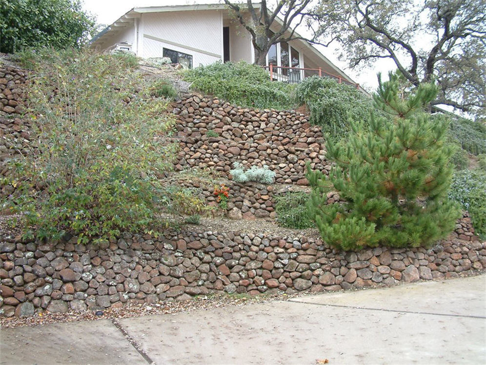 Thousand Stone Wall