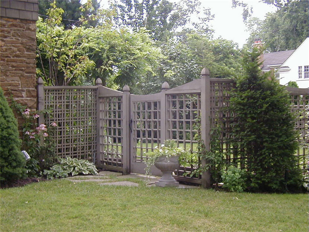 Proper English Gate
