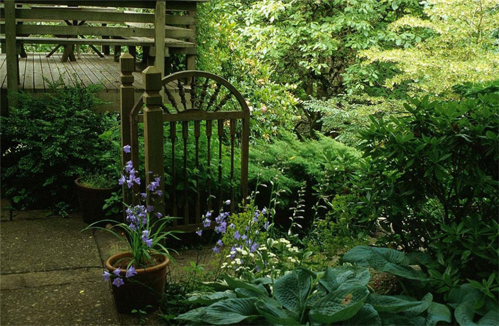 Sweet Victorian Posts and Gate